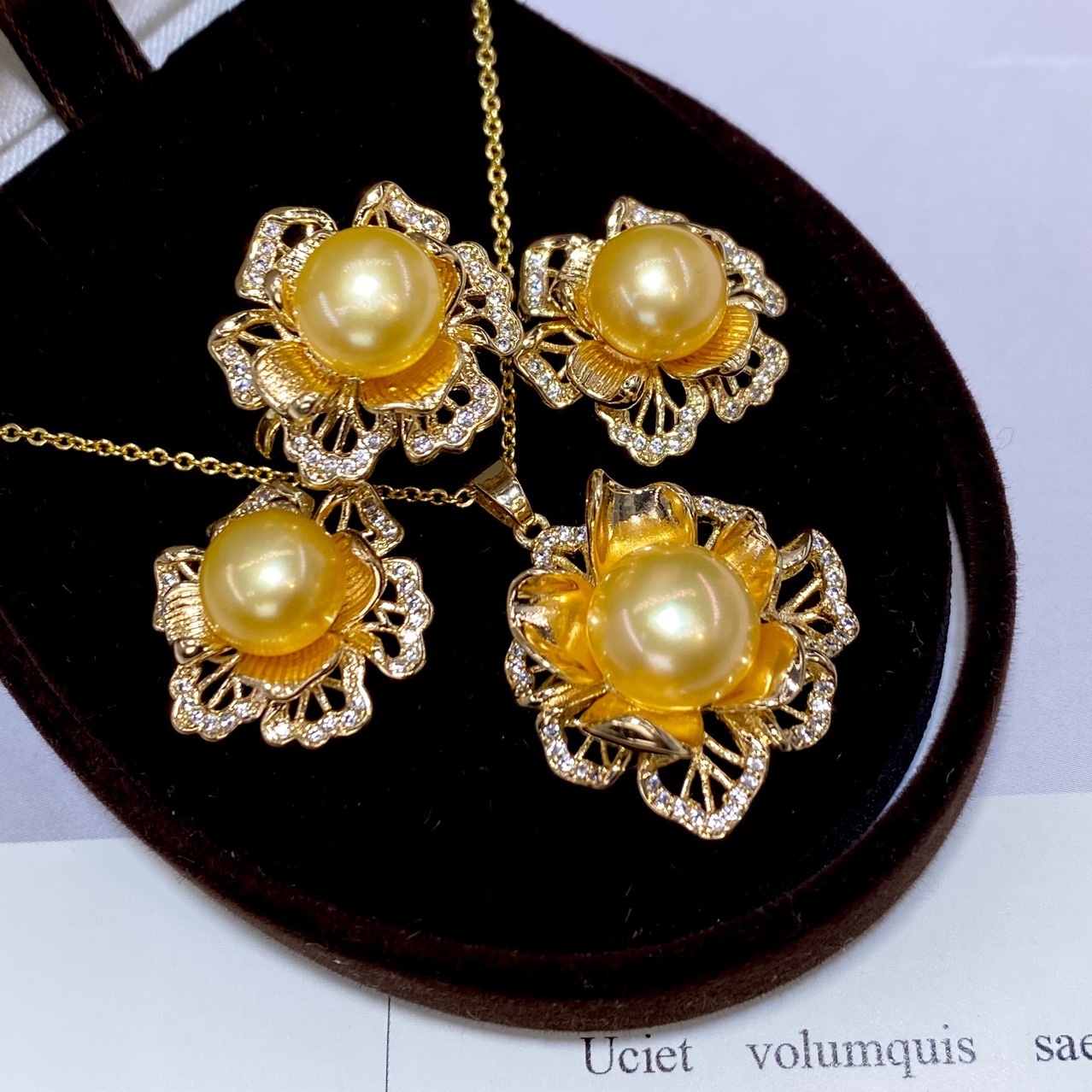 Pearl Necklace Set - one Set freshwater pearl yellow pendant