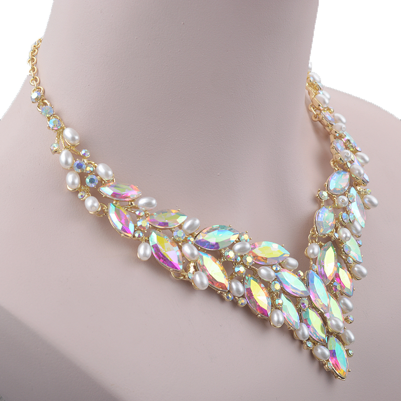 Delicate Golded Pearl Crystal  - Pearl Necklace Set review and price