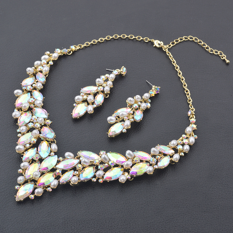 Delicate Golded Pearl Crystal  - Pearl Necklace Set review and price